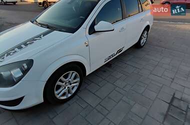 Универсал Opel Astra 2010 в 