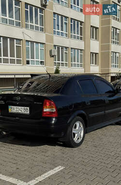 Седан Opel Astra 2006 в 