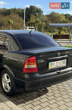 Седан Opel Astra 2006 в 