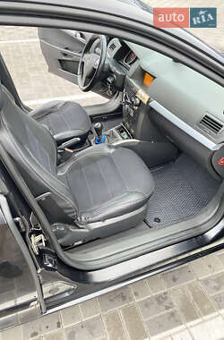 Универсал Opel Astra 2007 в 