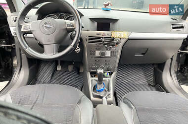 Универсал Opel Astra 2007 в 