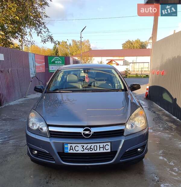 Хэтчбек Opel Astra 2004 в Владимире