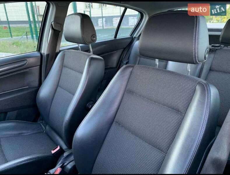 Хэтчбек Opel Astra 2004 в Владимире