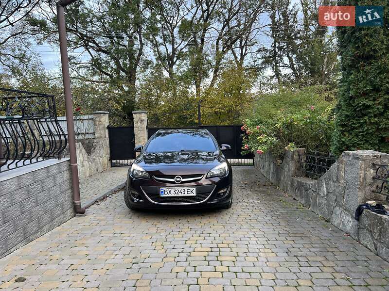 Универсал Opel Astra 2013 в Хмельницком