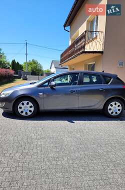 Хетчбек Opel Astra 2011 в Дрогобичі