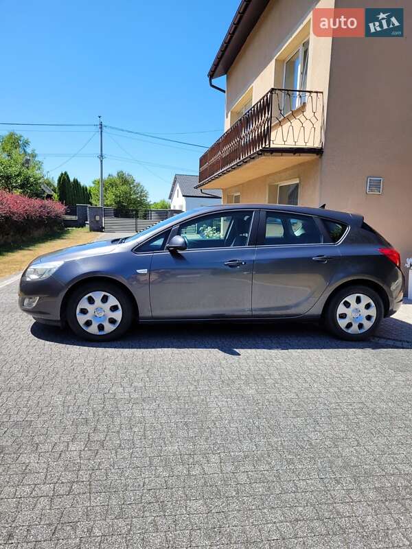 Хэтчбек Opel Astra 2011 в Дрогобыче фото 7 Хэтчбек Opel Astra 2011 в Дрогобыче