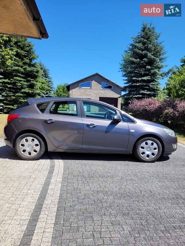 Хэтчбек Opel Astra 2011 в Дрогобыче фото 11 Хэтчбек Opel Astra 2011 в Дрогобыче