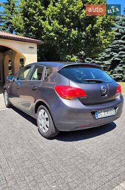 Хетчбек Opel Astra 2011 в Дрогобичі