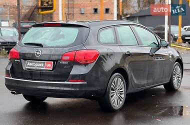 Универсал Opel Astra 2013 в 
