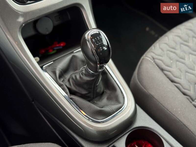 Универсал Opel Astra 2013 в Киеве фото 21 Универсал Opel Astra 2013 в Киеве