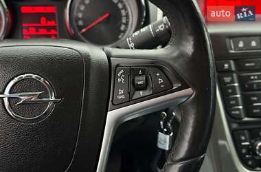 Универсал Opel Astra 2013 в 