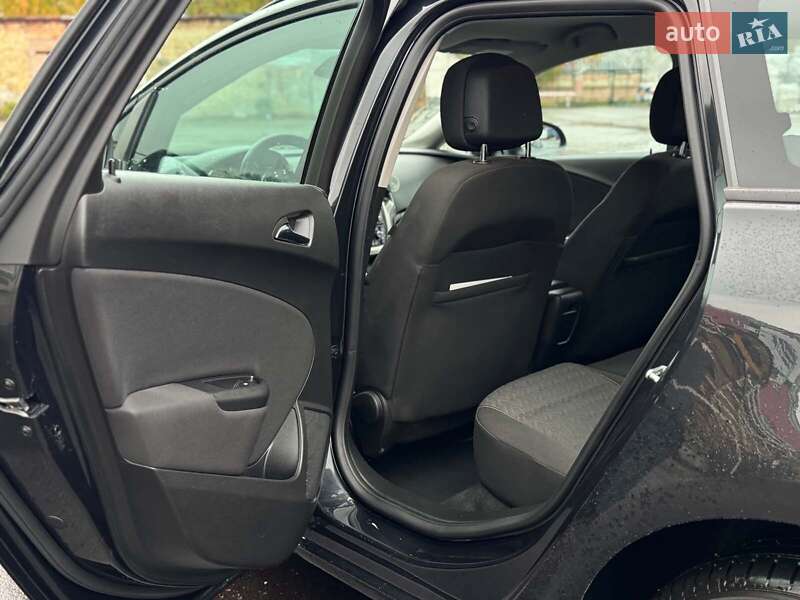 Универсал Opel Astra 2013 в Киеве фото 31 Универсал Opel Astra 2013 в Киеве