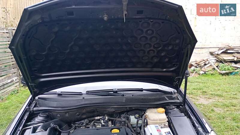 Универсал Opel Astra 2008 в Хырове