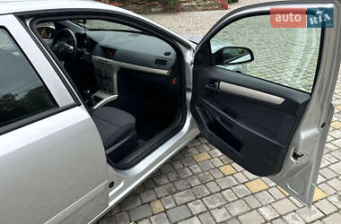 Хетчбек Opel Astra 2008 в 