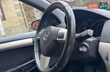 Хетчбек Opel Astra 2008 в 