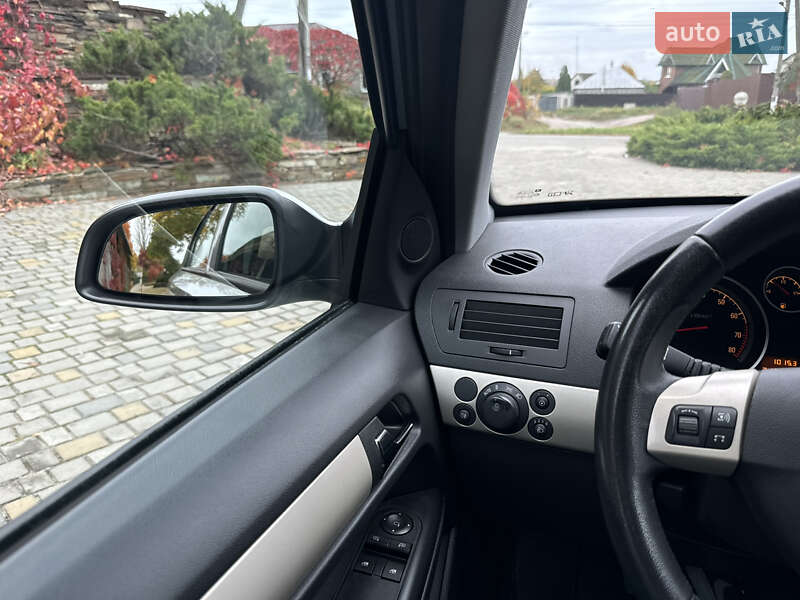 Хэтчбек Opel Astra 2008 в Харькове