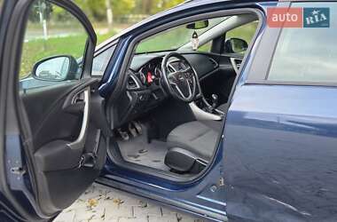 Универсал Opel Astra 2011 в 