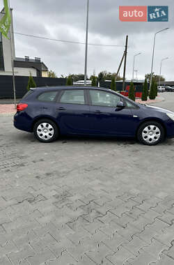 Универсал Opel Astra 2011 в 