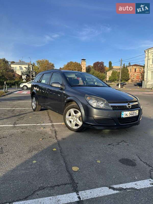 Универсал Opel Astra 2006 в 