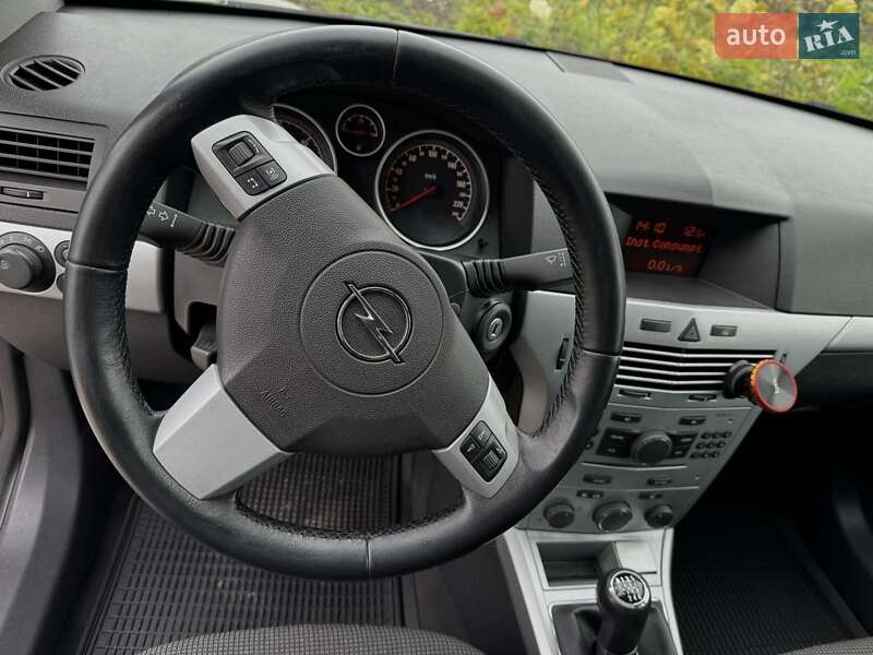 Универсал Opel Astra 2009 в Львове