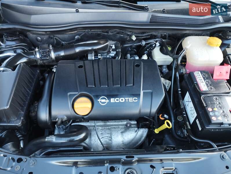 Хэтчбек Opel Astra 2004 в Житомире