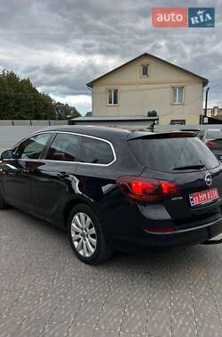 Универсал Opel Astra 2011 в 