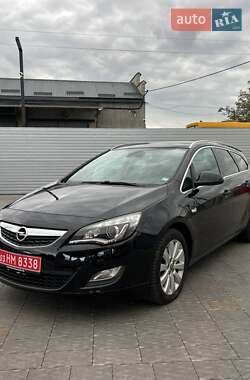 Универсал Opel Astra 2011 в 