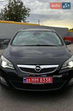 Универсал Opel Astra 2011 в 