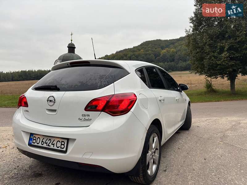 Хэтчбек Opel Astra 2010 в Жовкве фото 3 Хэтчбек Opel Astra 2010 в Жовкве