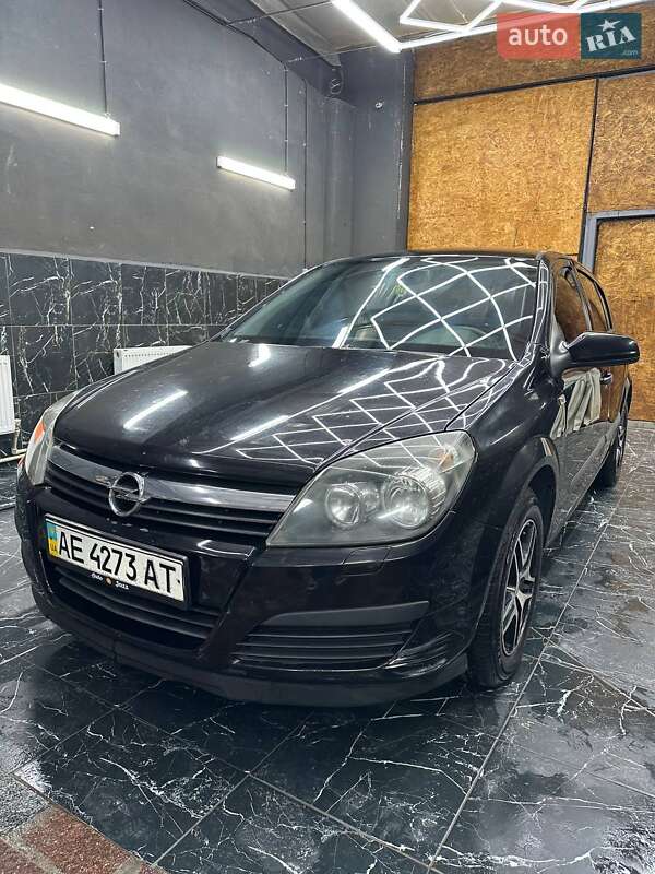Хэтчбек Opel Astra 2006 в Днепре