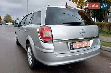 Универсал Opel Astra 2010 в 