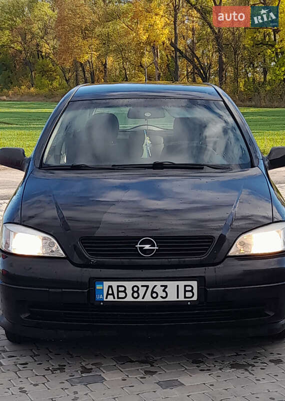 Универсал Opel Astra 2005 в  фото Универсал Opel Astra 2005 в