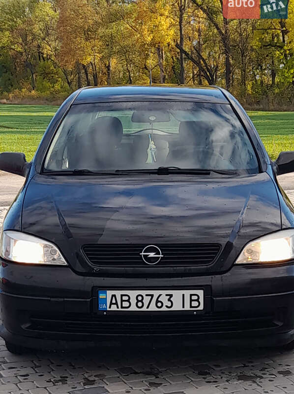 Универсал Opel Astra 2005 в Сутисках
