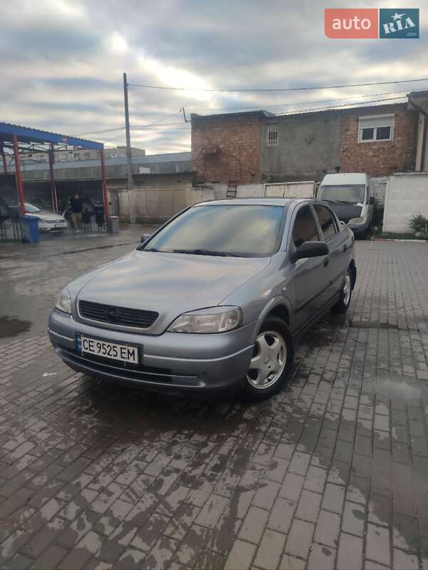 Седан Opel Astra 2008 в Черновцах
