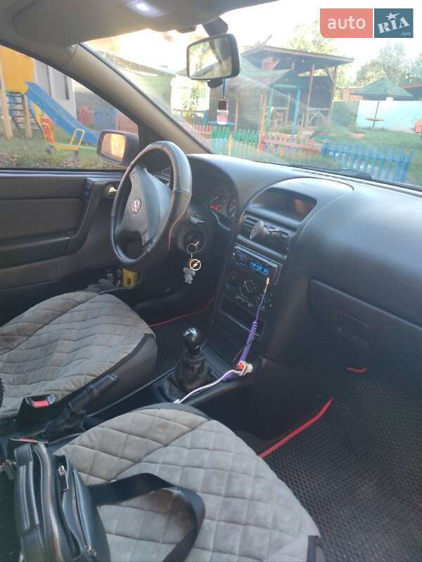 Седан Opel Astra 2008 в Черновцах