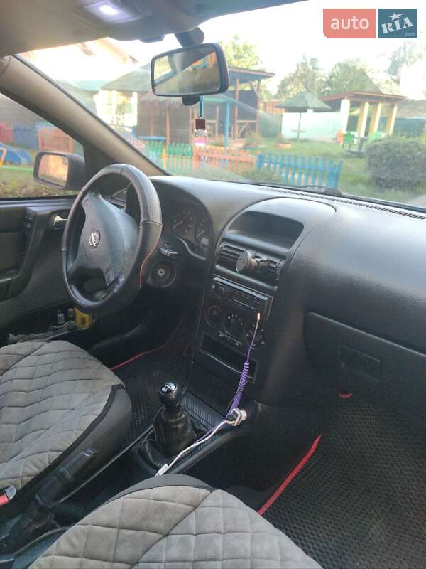 Седан Opel Astra 2008 в Черновцах