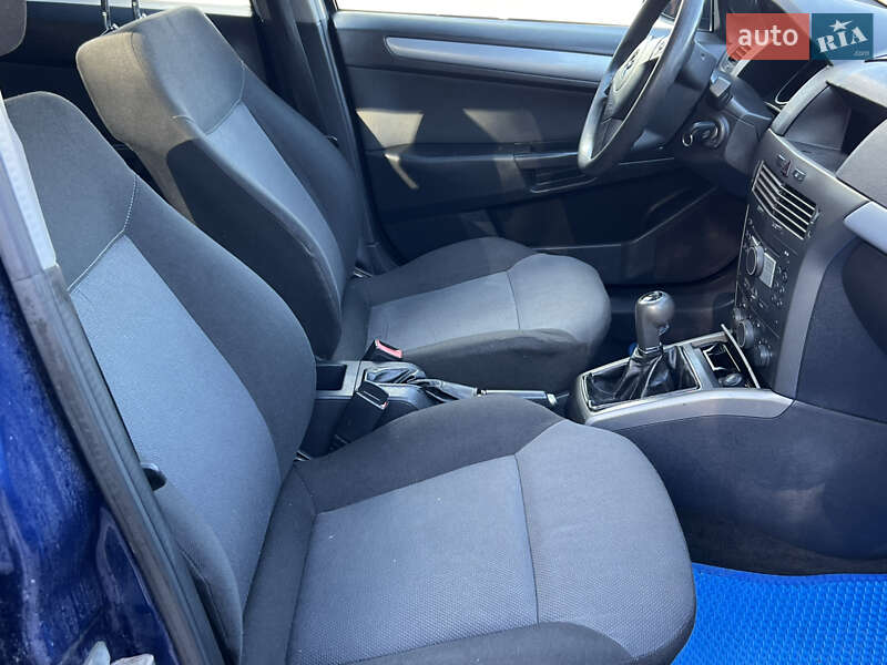 Універсал Opel Astra 2005 в Хмельницькому