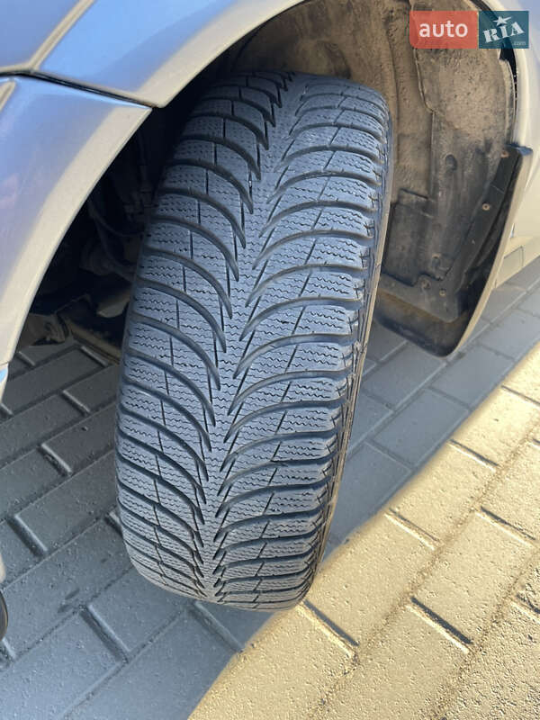 Седан Opel Astra 2007 в Староконстантинове