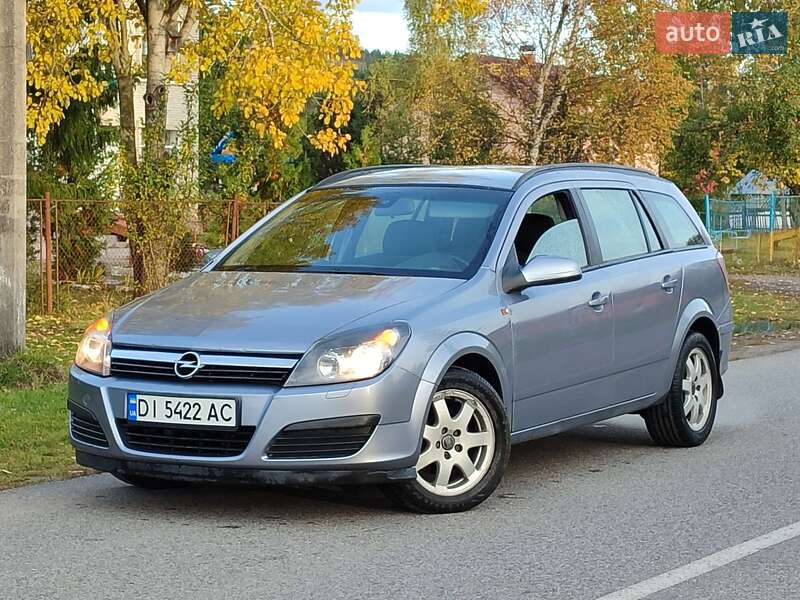 Универсал Opel Astra 2005 в Старом Самборе