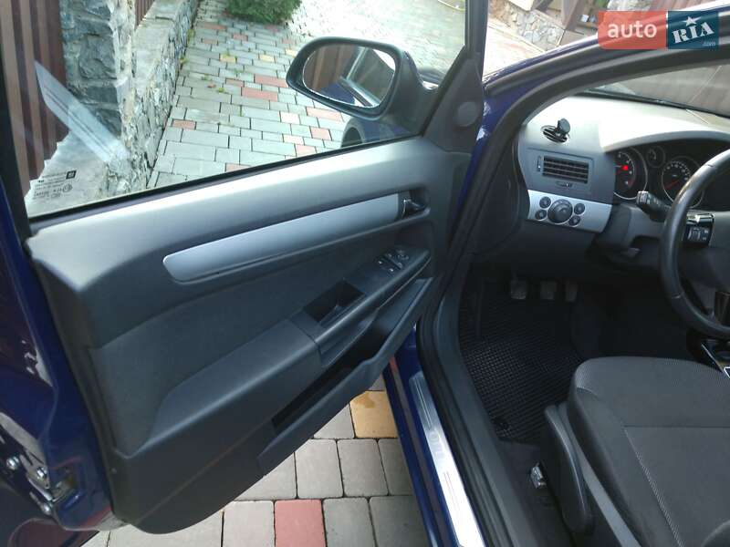 Універсал Opel Astra 2010 в Звягелі фото 6 Універсал Opel Astra 2010 в Звягелі