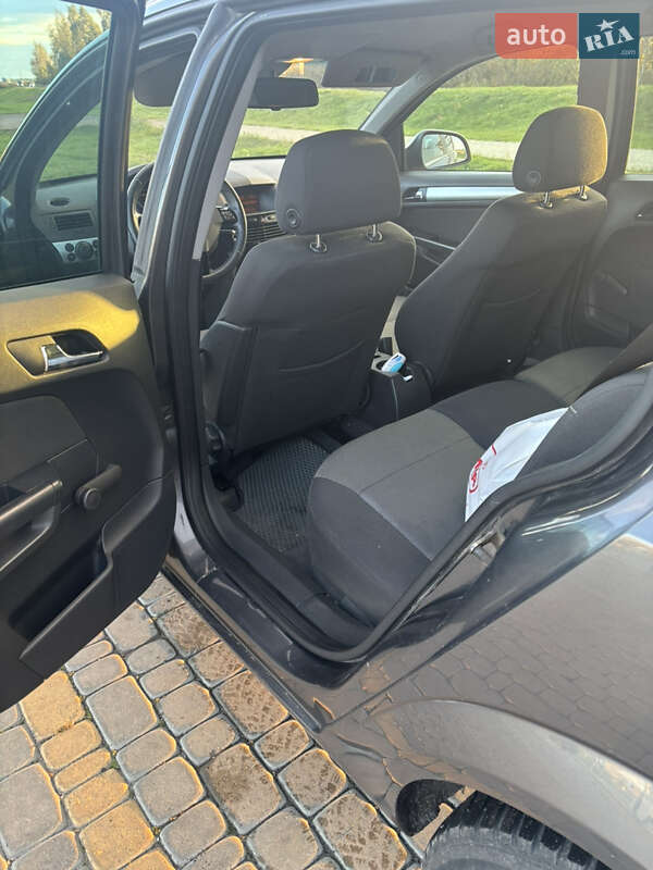 Универсал Opel Astra 2010 в Костополе фото 11 Универсал Opel Astra 2010 в Костополе