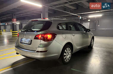 Универсал Opel Astra 2010 в 