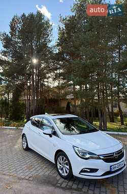 Хэтчбек Opel Astra 2017 в 