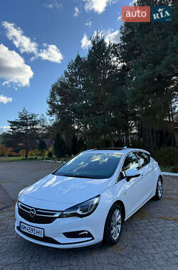 Хэтчбек Opel Astra 2017 в 