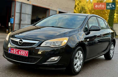 Хетчбек Opel Astra 2012 в Рівному