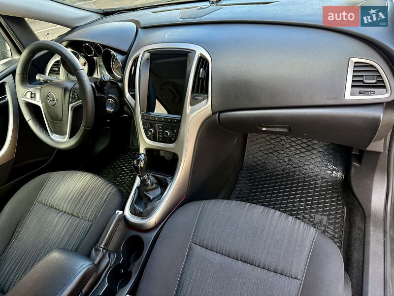 Универсал Opel Astra 2011 в Ровно фото 25 Универсал Opel Astra 2011 в Ровно