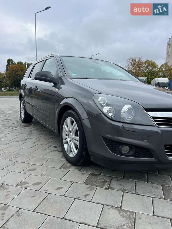 Универсал Opel Astra 2009 в Черкассах фото 3 Универсал Opel Astra 2009 в Черкассах