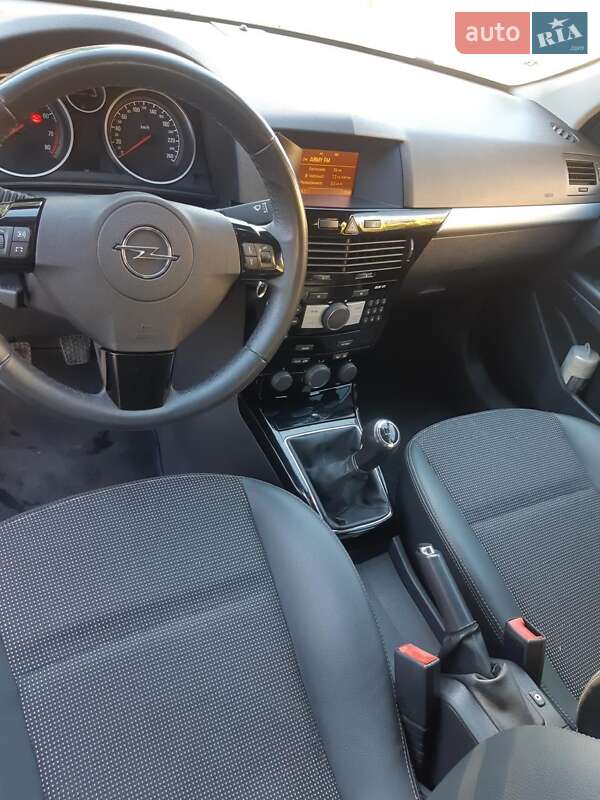 Универсал Opel Astra 2009 в Черкассах фото 13 Универсал Opel Astra 2009 в Черкассах