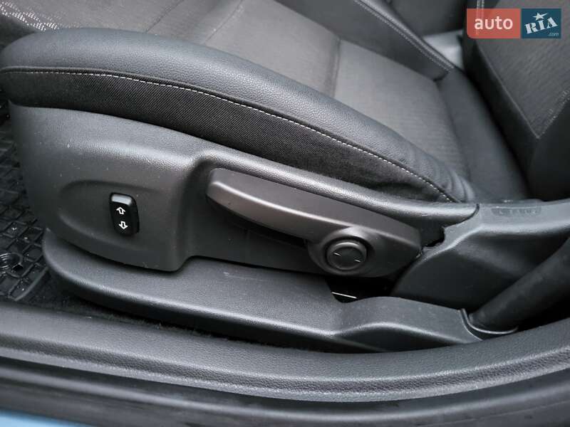 Универсал Opel Astra 2017 в Ужгороде
