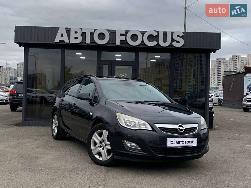 Opel Astra 2012